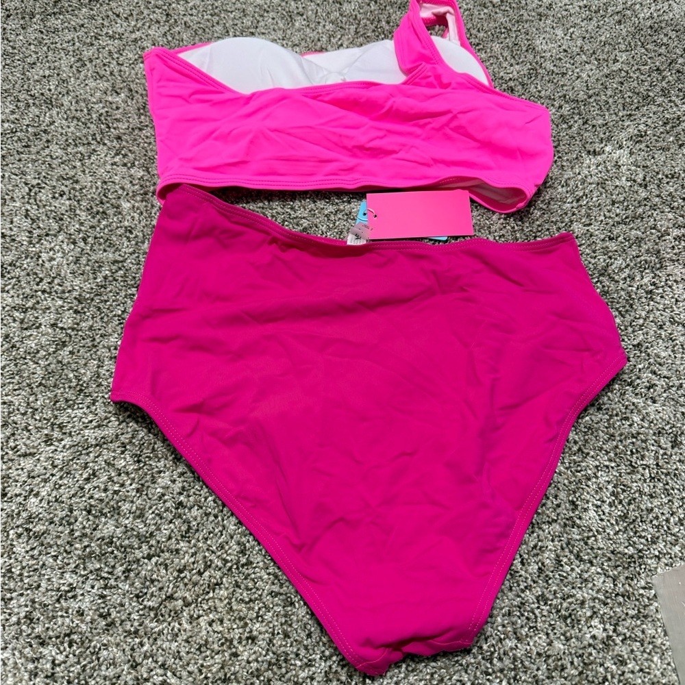 One-Piece Swimsuit in Bright Fuchsia - Size Large - Picture 2 of 5